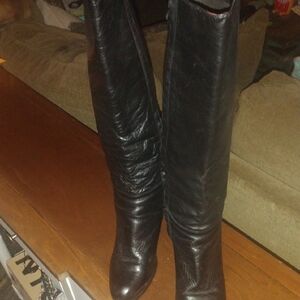 Etienne Aigner Vintage  Black  Knee High Boots Sleek Leather Design